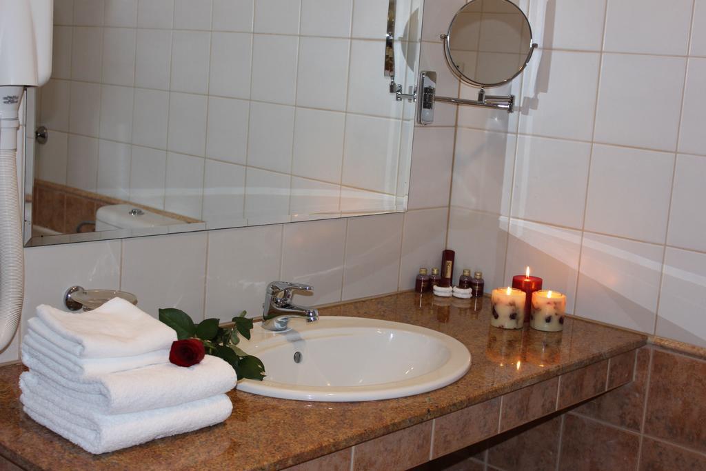 Kendros Hotel プロヴディフ 部屋 写真