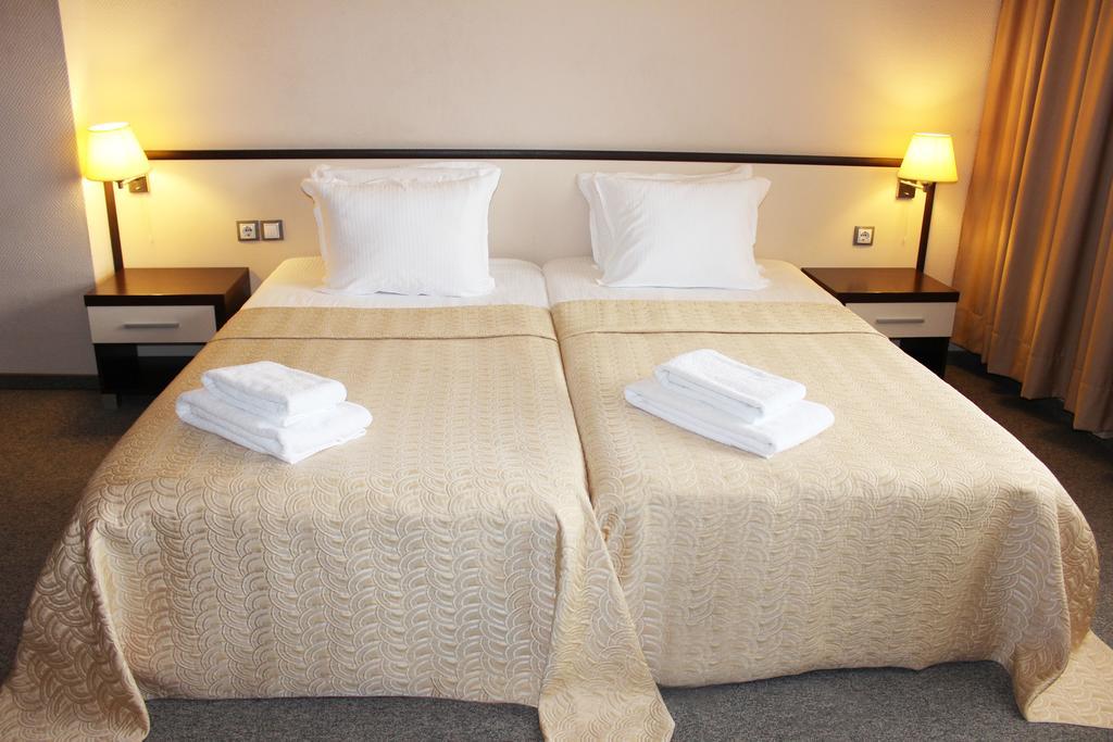 Kendros Hotel プロヴディフ 部屋 写真
