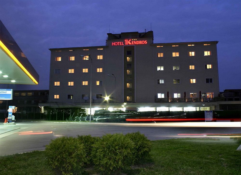 Kendros Hotel プロヴディフ エクステリア 写真