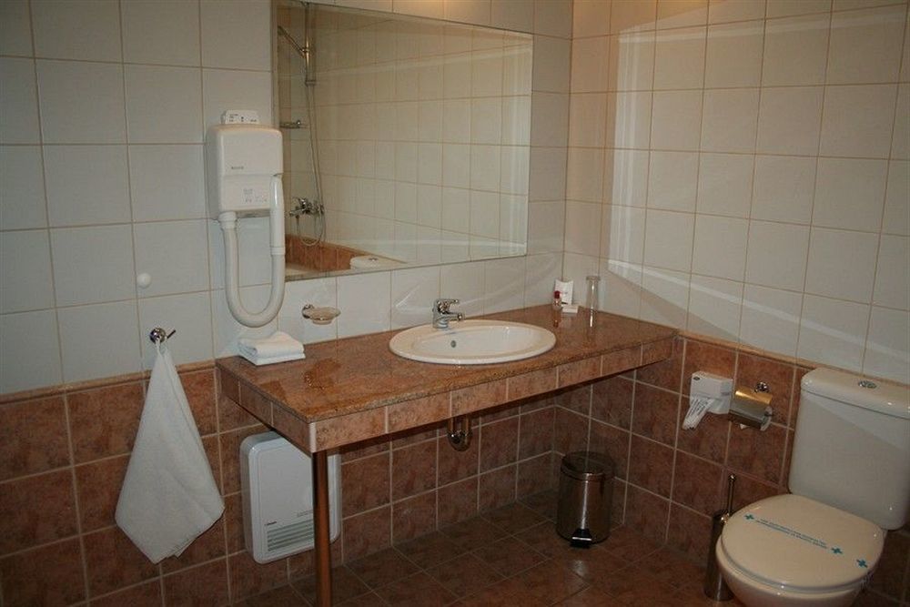 Kendros Hotel プロヴディフ エクステリア 写真